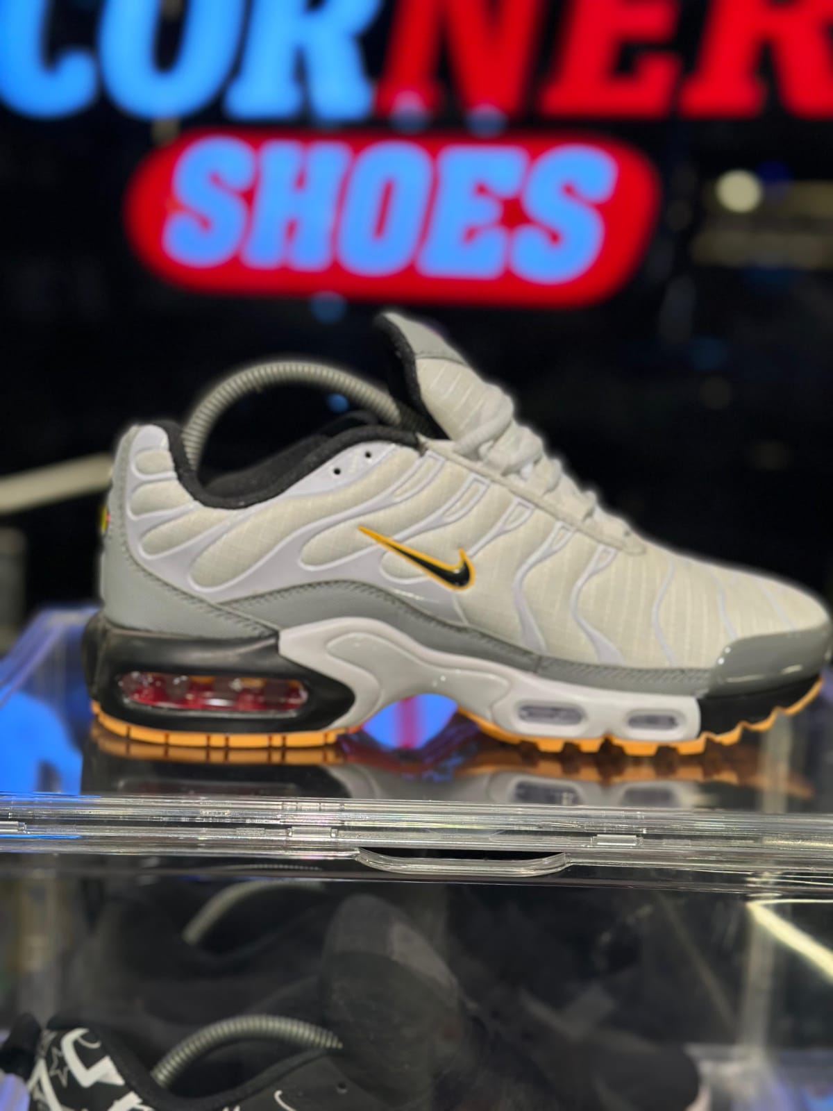Nike TN White Orange